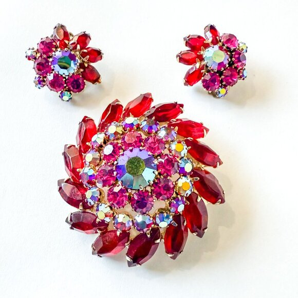 Weiss Red Aurora Borealis Pink Rhinestone Brooch & Clip-On Earrings - Picture 1 of 9